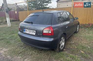 Хэтчбек Audi A3 2002 в 