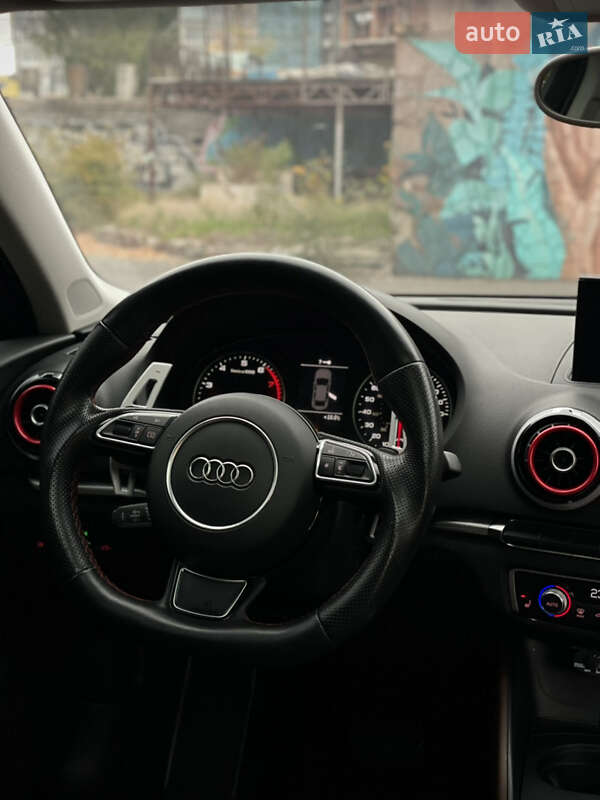 Седан Audi A3 2014 в Дніпрі