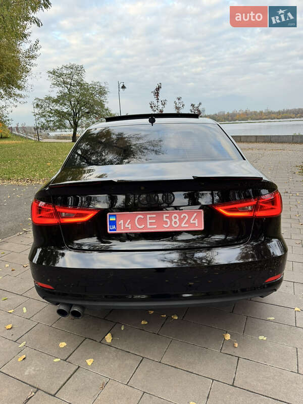 Седан Audi A3 2015 в Киеве