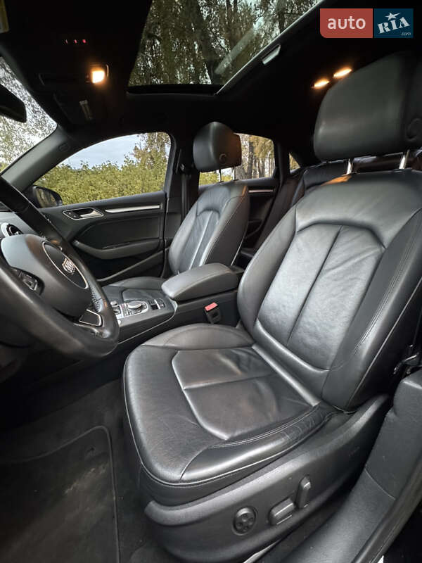 Седан Audi A3 2015 в Киеве