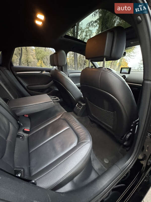 Седан Audi A3 2015 в Киеве