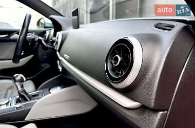 Седан Audi A3 2016 в  фото 36 Седан Audi A3 2016 в