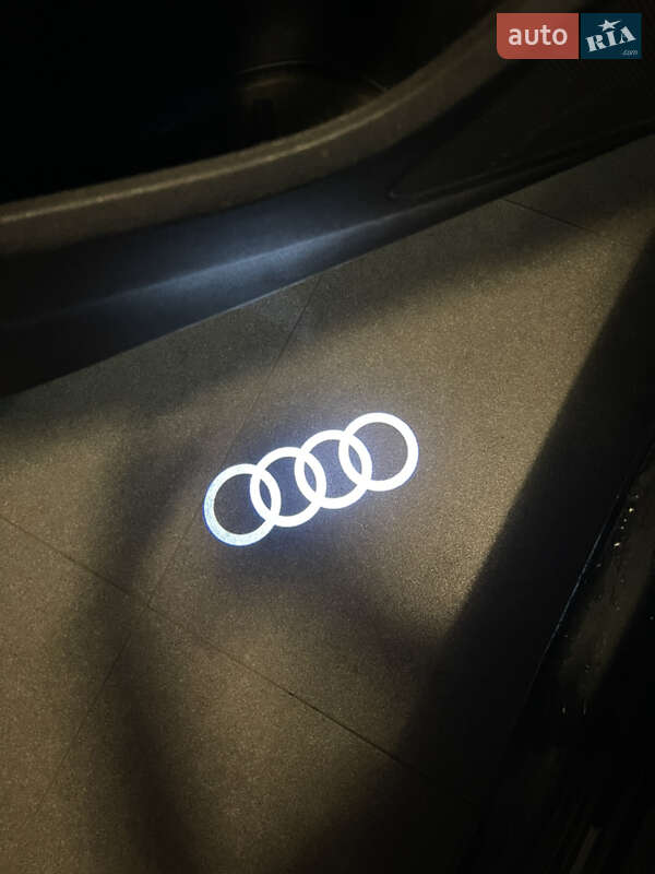 Седан Audi A3 2019 в Киеве