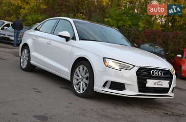 Седан Audi A3 2017 в 