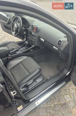 Хэтчбек Audi A3 2006 в 