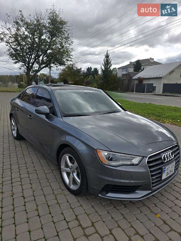 Седан Audi A3 2015 в Коломиї