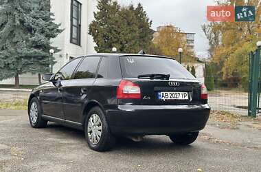 Хетчбек Audi A3 2002 в 