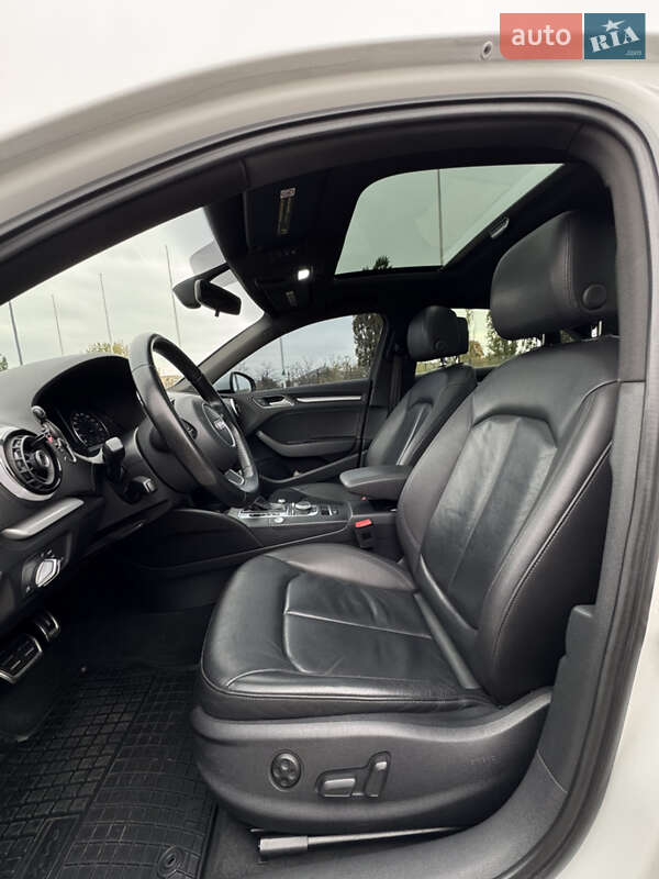 Седан Audi A3 2016 в Харькове