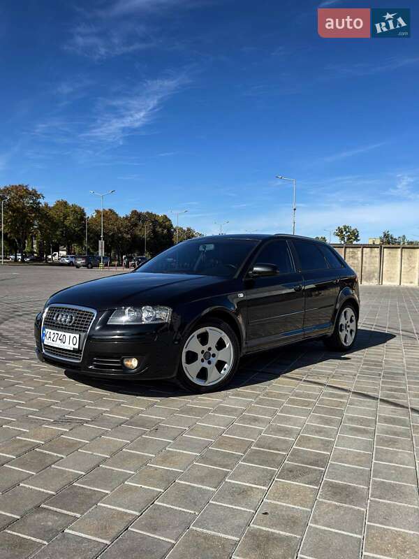 Хетчбек Audi A3 2008 в  фото Хетчбек Audi A3 2008 в