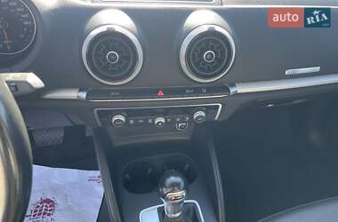 Седан Audi A3 2016 в  фото 14 Седан Audi A3 2016 в