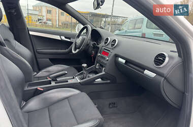 Хетчбек Audi A3 2010 в  фото 12 Хетчбек Audi A3 2010 в