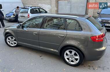 Хетчбек Audi A3 2010 в 