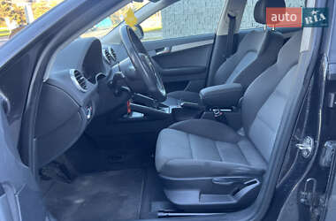 Хетчбек Audi A3 2010 в 