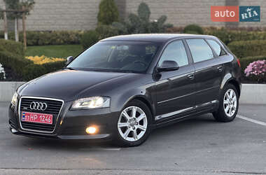 Хэтчбек Audi A3 2010 в 