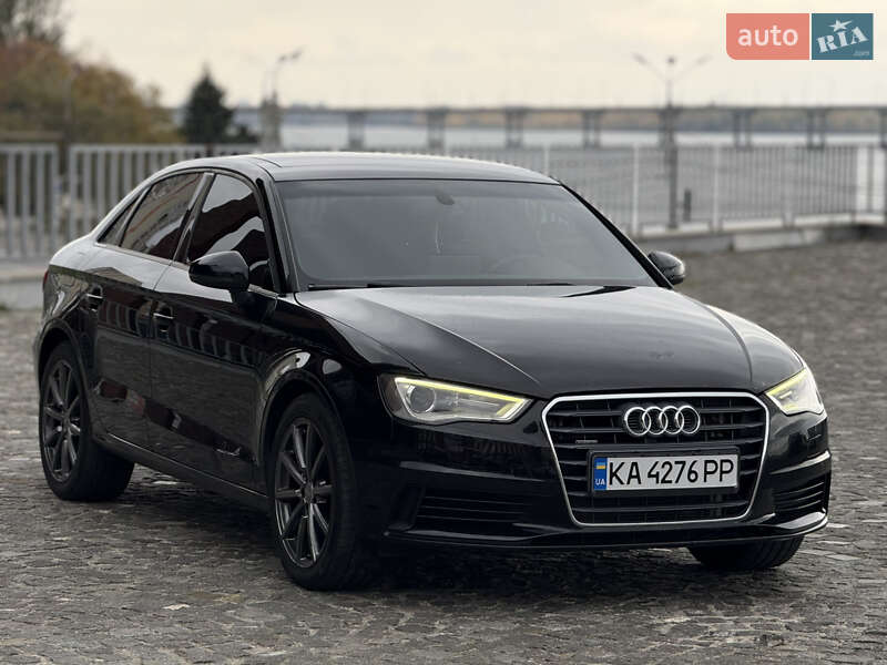 Седан Audi A3 2014 в Дніпрі