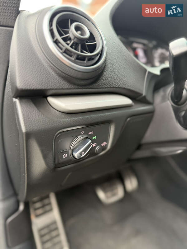 Седан Audi A3 2014 в Дніпрі