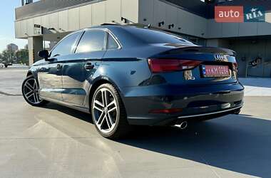 Седан Audi A3 2017 в 