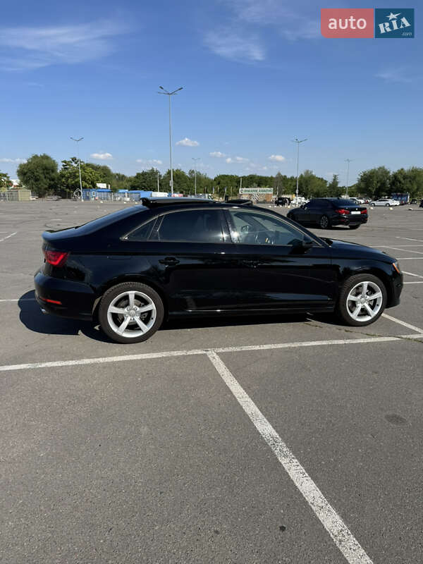 Седан Audi A3 2016 в Днепре