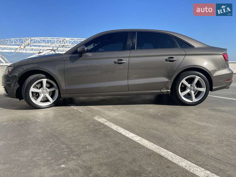 Седан Audi A3 2015 в Одессе