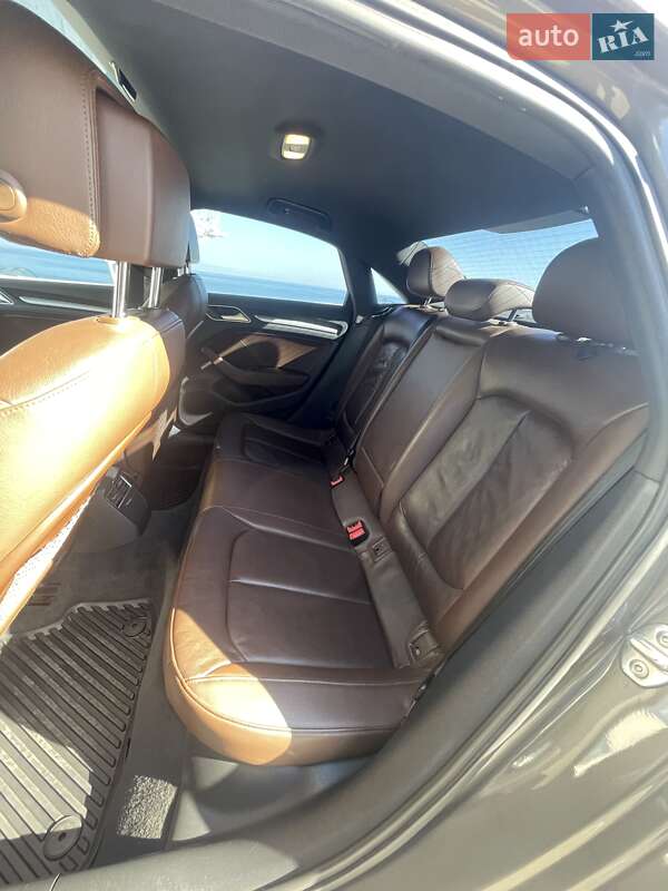 Седан Audi A3 2015 в Одессе