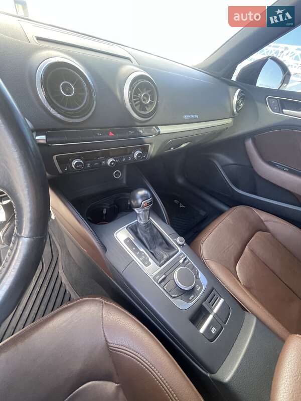 Седан Audi A3 2015 в Одессе