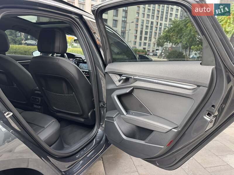 Седан Audi A3 2023 в Киеве