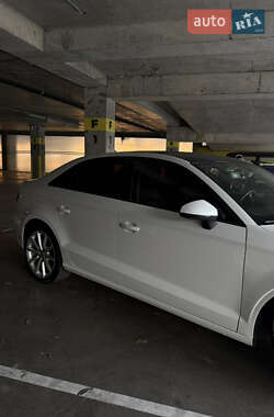 Седан Audi A3 2015 в Львове