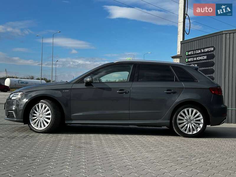 Хетчбек Audi A3 2017 в Львові фото 6 Хетчбек Audi A3 2017 в Львові