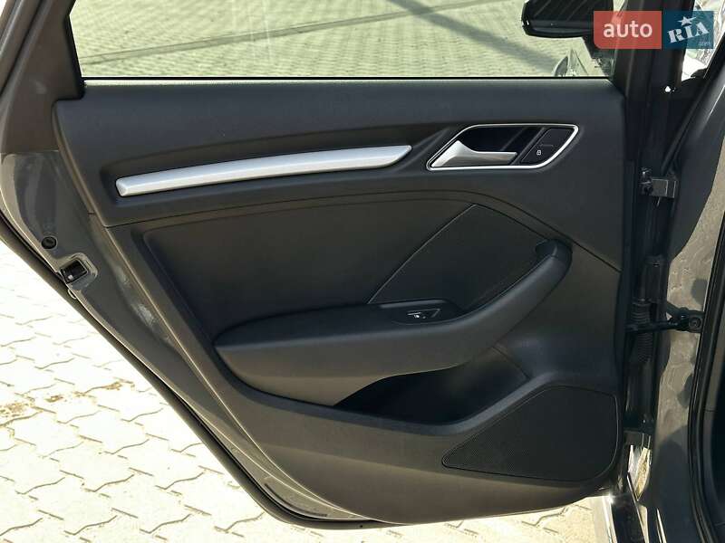 Хетчбек Audi A3 2017 в Львові фото 25 Хетчбек Audi A3 2017 в Львові