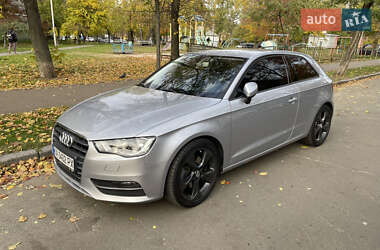 Хетчбек Audi A3 2015 в Києві