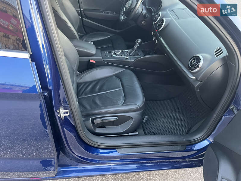 Седан Audi A3 2015 в Харькове