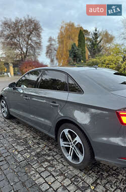 Седан Audi A3 2016 в Фастове