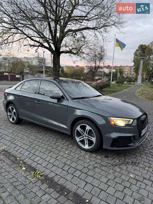 Седан Audi A3 2016 в Фастове