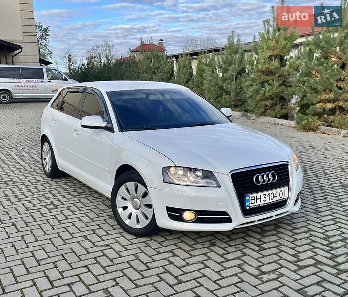 Хетчбек Audi A3 2012 в Золочеві фото 5 Хетчбек Audi A3 2012 в Золочеві