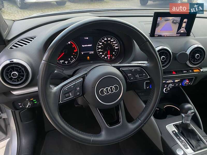 Седан Audi A3 2018 в Львові
