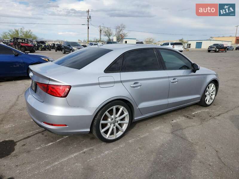 Седан Audi A3 2015 в Львове