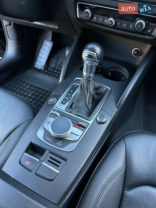 Седан Audi A3 2014 в Львові