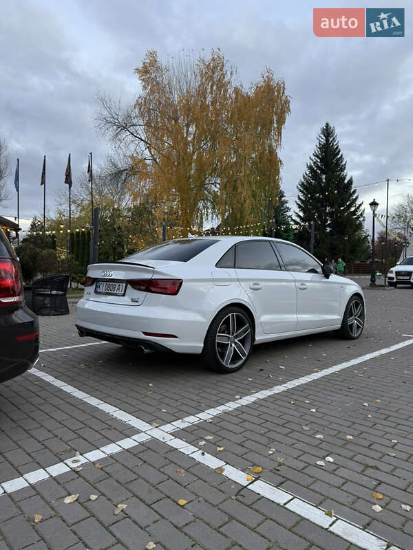 Седан Audi A3 2016 в Вишгороді