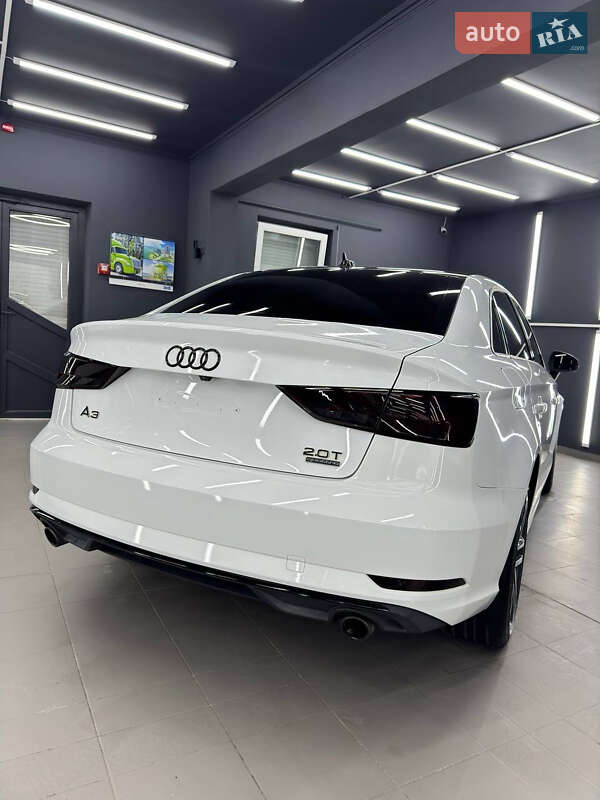 Седан Audi A3 2017 в Ивано-Франковске