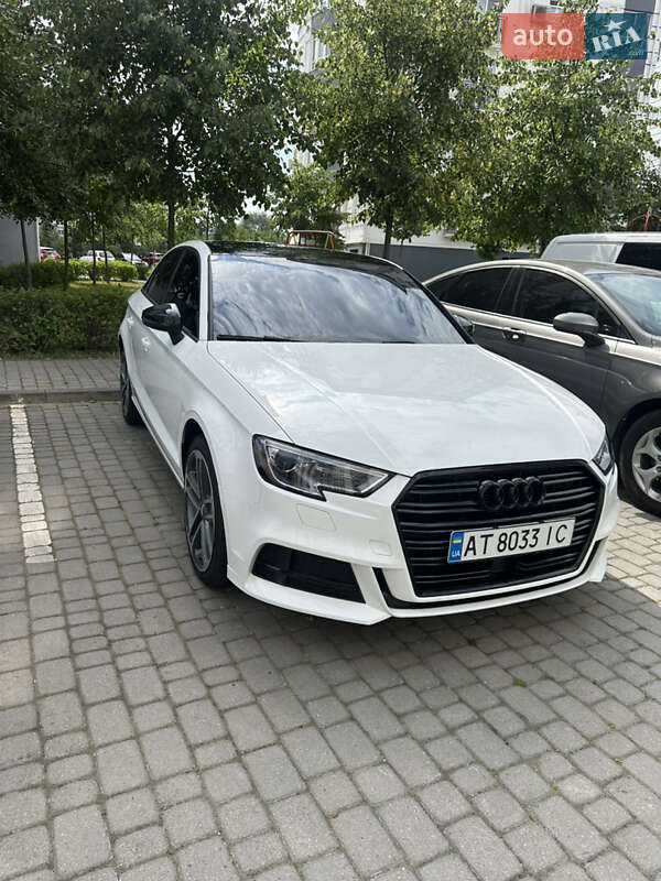 Седан Audi A3 2017 в Ивано-Франковске