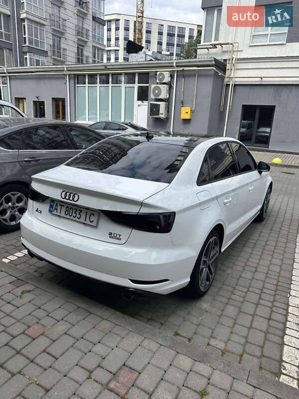 Седан Audi A3 2017 в Ивано-Франковске