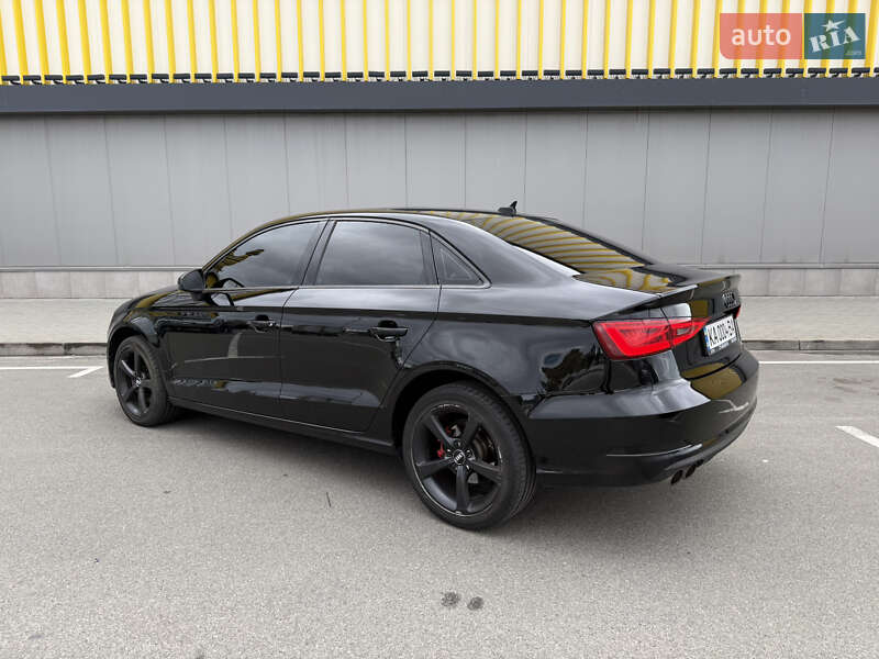 Седан Audi A3 2014 в Киеве