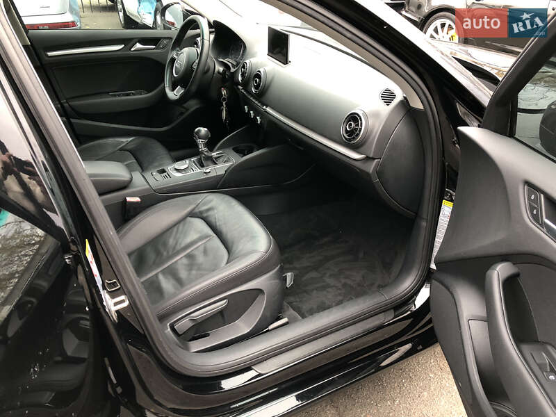 Седан Audi A3 2015 в Ірпені