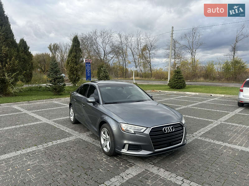 Седан Audi A3 2017 в Пирятине