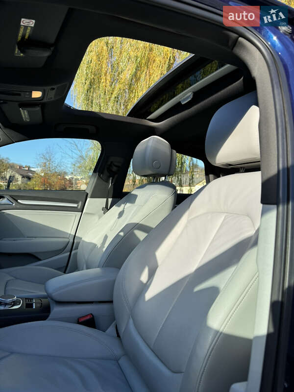 Седан Audi A3 2015 в Львові