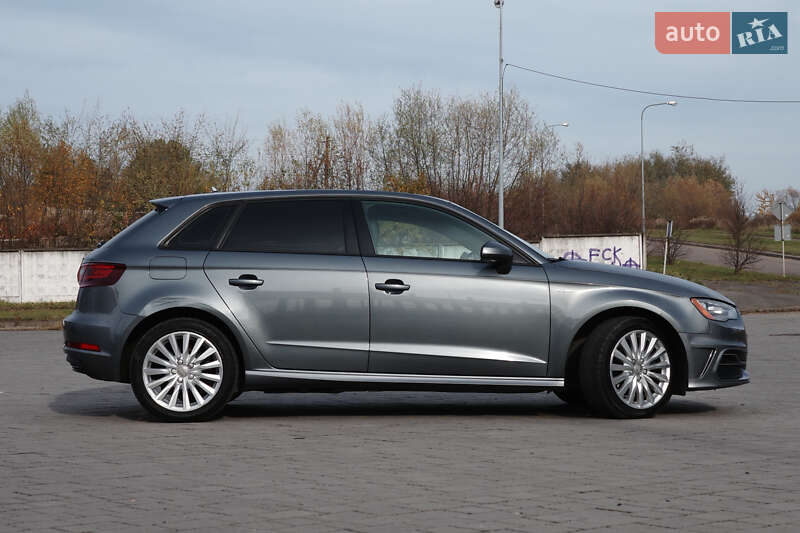 Хэтчбек Audi A3 2015 в Львове фото 5 Хэтчбек Audi A3 2015 в Львове
