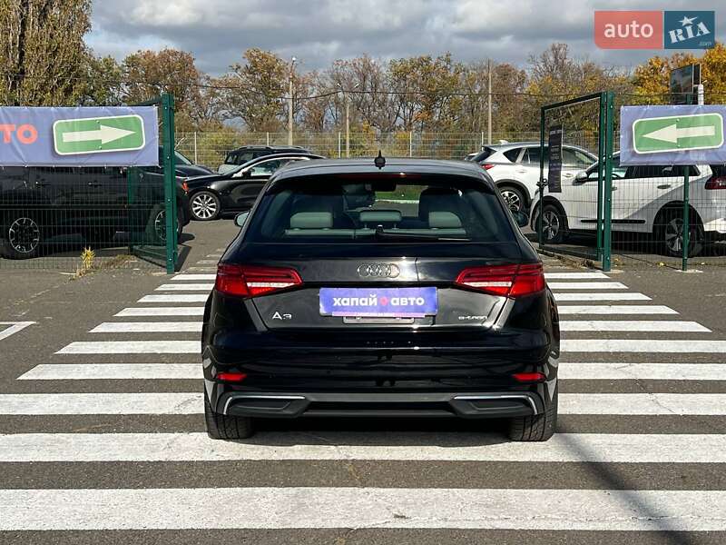 Хетчбек Audi A3 2017 в Одесі