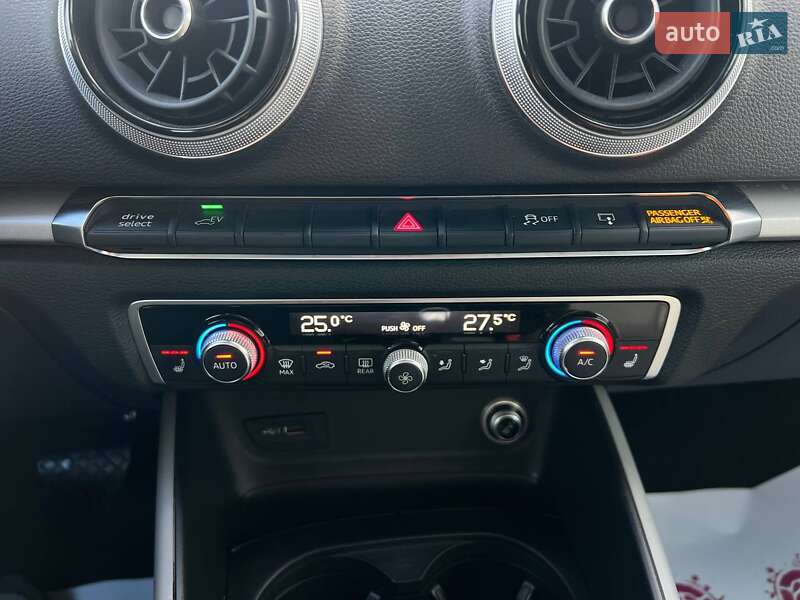 Хетчбек Audi A3 2017 в Одесі