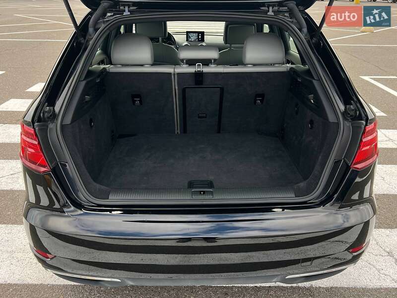 Хетчбек Audi A3 2017 в Одесі