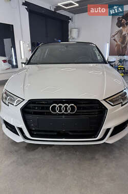 Седан Audi A3 2017 в Чернігові